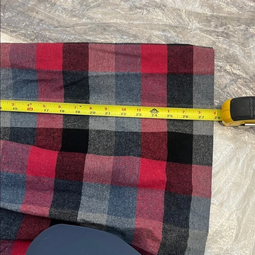 Wool blend vintage Plaid A-Line Skirt in Red and Black size 13-14.
